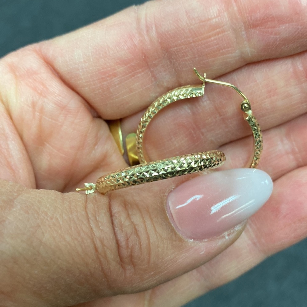 New 14k Yellow Gold Hoop Earrings 30mm - Picture 11 of 16